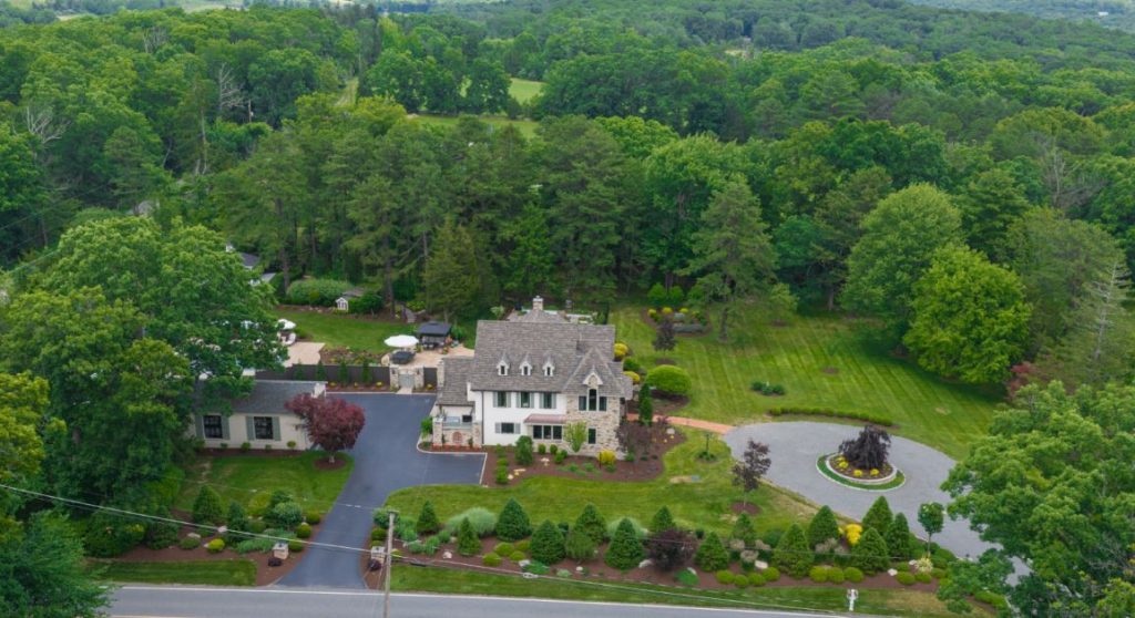 Lakeland Landscaping residential landscape design and maintenance in Morris County, NJ